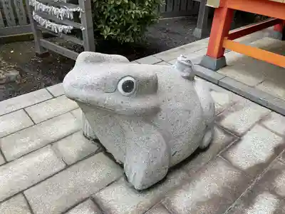 加波山神社真壁拝殿の狛犬