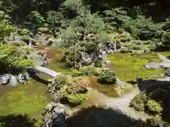 吸湖山　青岸寺の庭園