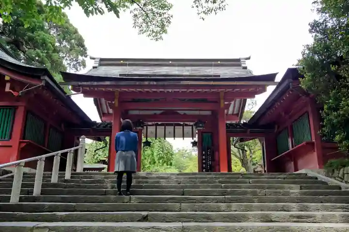 志波彦神社・鹽竈神社の山門・神門