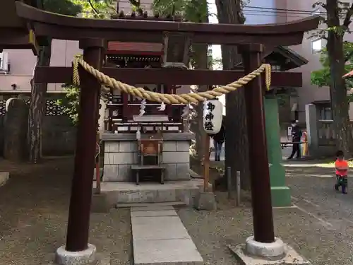 三吉神社の末社