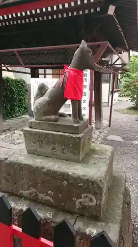 於菊稲荷神社の狛犬