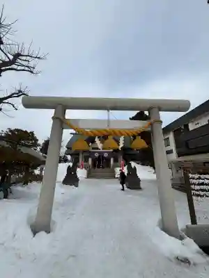 烈々布神社の{uncategorized: "未分類", other: "その他", undefined: "問題あり", building: "その他建物", grave: "お墓", sacred_gate: "鳥居", guardian: "狛犬", statue: "像", buddha: "仏像", history: "歴史", nature: "自然", garden: "庭園", animal: "動物", pagoda: "塔", temizu: "手水舎", mountain_gate: "山門・神門", sanctuary: "本殿・本堂", subordinate: "末社・摂社", art: "芸術", scenery: "景色", jizo: "地蔵", ema: "絵馬", goshuin: "御朱印", omikuji: "おみくじ", items: "授与品その他", amulet: "お守り", goshuincho: "御朱印帳", eats: "食事", festival: "お祭り", votive_dance: "神楽", shichigosan: "七五三参", wedding: "結婚式", experience: "体験その他", initially: "初詣", around: "周辺", anti_infection: "感染症対策"}