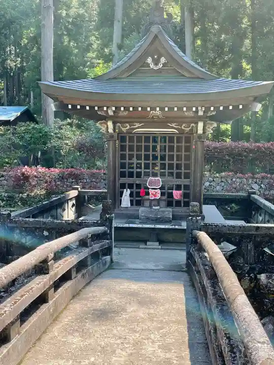 華厳寺の末社・摂社