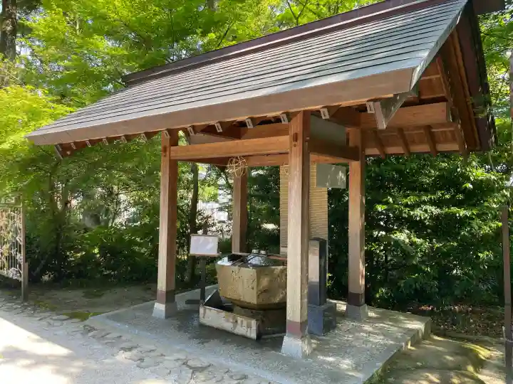 黒髪神社の{uncategorized: "未分類", other: "その他", undefined: "問題あり", building: "その他建物", grave: "お墓", sacred_gate: "鳥居", guardian: "狛犬", statue: "像", buddha: "仏像", history: "歴史", nature: "自然", garden: "庭園", animal: "動物", pagoda: "塔", temizu: "手水舎", mountain_gate: "山門・神門", sanctuary: "本殿・本堂", subordinate: "末社・摂社", art: "芸術", scenery: "景色", jizo: "地蔵", ema: "絵馬", goshuin: "御朱印", omikuji: "おみくじ", items: "授与品その他", amulet: "お守り", goshuincho: "御朱印帳", eats: "食事", festival: "お祭り", votive_dance: "神楽", shichigosan: "七五三参", wedding: "結婚式", experience: "体験その他", initially: "初詣", around: "周辺", anti_infection: "感染症対策"}