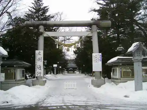 帯廣神社の鳥居