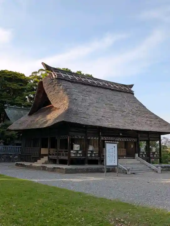 天津神社の{uncategorized: "未分類", other: "その他", undefined: "問題あり", building: "その他建物", grave: "お墓", sacred_gate: "鳥居", guardian: "狛犬", statue: "像", buddha: "仏像", history: "歴史", nature: "自然", garden: "庭園", animal: "動物", pagoda: "塔", temizu: "手水舎", mountain_gate: "山門・神門", sanctuary: "本殿・本堂", subordinate: "末社・摂社", art: "芸術", scenery: "景色", jizo: "地蔵", ema: "絵馬", goshuin: "御朱印", omikuji: "おみくじ", items: "授与品その他", amulet: "お守り", goshuincho: "御朱印帳", eats: "食事", festival: "お祭り", votive_dance: "神楽", shichigosan: "七五三参", wedding: "結婚式", experience: "体験その他", initially: "初詣", around: "周辺", anti_infection: "感染症対策"}