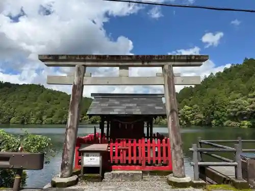 池神社の{uncategorized: "未分類", other: "その他", undefined: "問題あり", building: "その他建物", grave: "お墓", sacred_gate: "鳥居", guardian: "狛犬", statue: "像", buddha: "仏像", history: "歴史", nature: "自然", garden: "庭園", animal: "動物", pagoda: "塔", temizu: "手水舎", mountain_gate: "山門・神門", sanctuary: "本殿・本堂", subordinate: "末社・摂社", art: "芸術", scenery: "景色", jizo: "地蔵", ema: "絵馬", goshuin: "御朱印", omikuji: "おみくじ", items: "授与品その他", amulet: "お守り", goshuincho: "御朱印帳", eats: "食事", festival: "お祭り", votive_dance: "神楽", shichigosan: "七五三参", wedding: "結婚式", experience: "体験その他", initially: "初詣", around: "周辺", anti_infection: "感染症対策"}