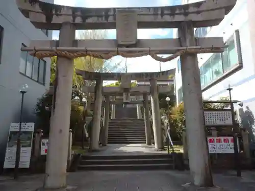 岡田神社の鳥居