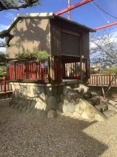 八島稲荷神社の本殿