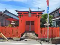 豊勝稲荷大明神の鳥居