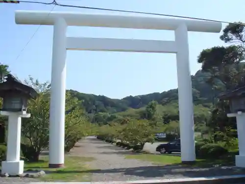 安房神社の鳥居