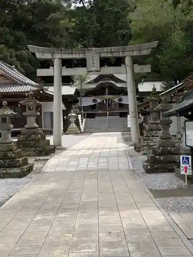 西寒多神社の鳥居