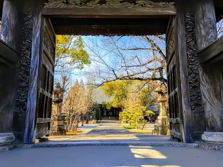 恩任寺の本殿・本堂