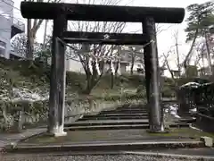 神明社の鳥居