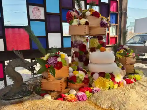 金井神社の{uncategorized: "未分類", other: "その他", undefined: "問題あり", building: "その他建物", grave: "お墓", sacred_gate: "鳥居", guardian: "狛犬", statue: "像", buddha: "仏像", history: "歴史", nature: "自然", garden: "庭園", animal: "動物", pagoda: "塔", temizu: "手水舎", mountain_gate: "山門・神門", sanctuary: "本殿・本堂", subordinate: "末社・摂社", art: "芸術", scenery: "景色", jizo: "地蔵", ema: "絵馬", goshuin: "御朱印", omikuji: "おみくじ", items: "授与品その他", amulet: "お守り", goshuincho: "御朱印帳", eats: "食事", festival: "お祭り", votive_dance: "神楽", shichigosan: "七五三参", wedding: "結婚式", experience: "体験その他", initially: "初詣", around: "周辺", anti_infection: "感染症対策"}