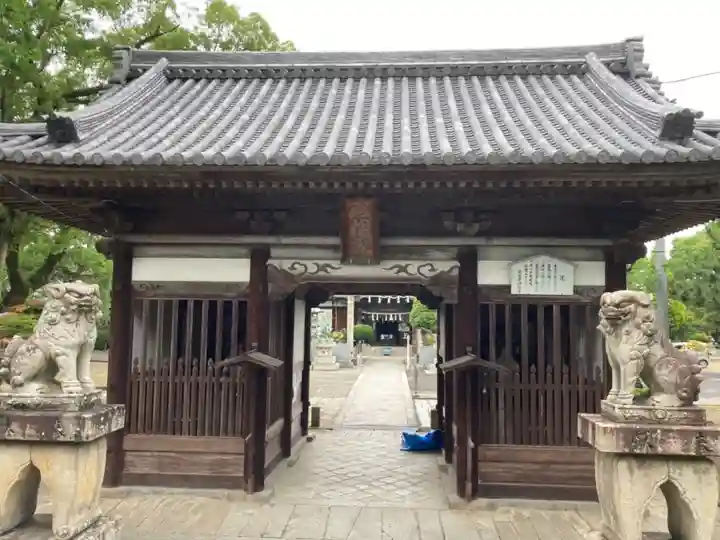 川之江八幡神社の山門・神門