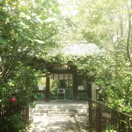 溝旗神社（肇國神社）の末社