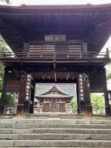 恵林寺の山門