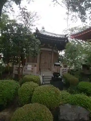 大岡山蓮上院真光寺の末社