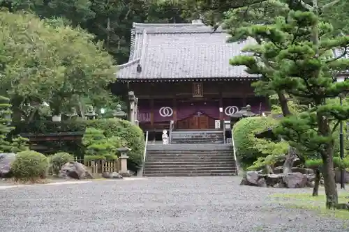 繁多寺の本殿