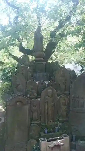 西福寺の像