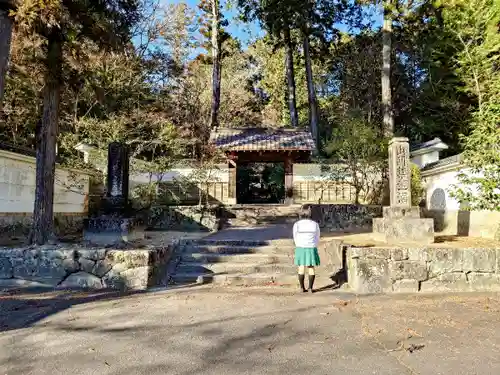 雲興寺の山門・神門