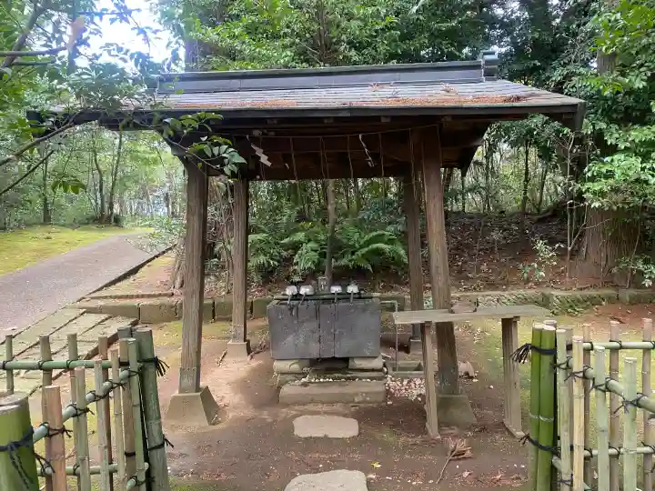 成田熊野神社の{uncategorized: "未分類", other: "その他", undefined: "問題あり", building: "その他建物", grave: "お墓", sacred_gate: "鳥居", guardian: "狛犬", statue: "像", buddha: "仏像", history: "歴史", nature: "自然", garden: "庭園", animal: "動物", pagoda: "塔", temizu: "手水舎", mountain_gate: "山門・神門", sanctuary: "本殿・本堂", subordinate: "末社・摂社", art: "芸術", scenery: "景色", jizo: "地蔵", ema: "絵馬", goshuin: "御朱印", omikuji: "おみくじ", items: "授与品その他", amulet: "お守り", goshuincho: "御朱印帳", eats: "食事", festival: "お祭り", votive_dance: "神楽", shichigosan: "七五三参", wedding: "結婚式", experience: "体験その他", initially: "初詣", around: "周辺", anti_infection: "感染症対策"}