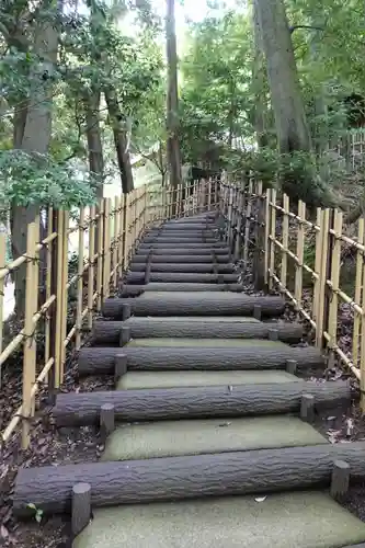 近津尾神社の建物その他