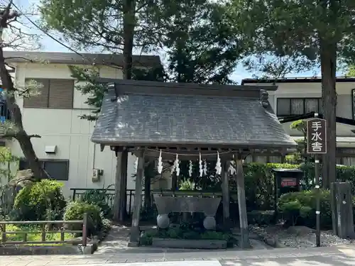 諏訪大社下社春宮の手水舎