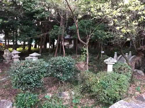 劔神社の庭園