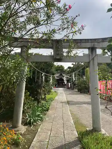 尾曳稲荷神社の鳥居