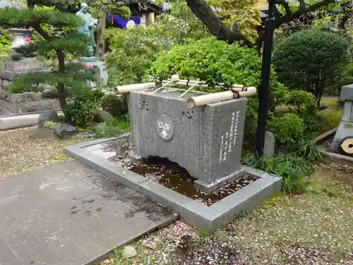 三佛寺の手水舎