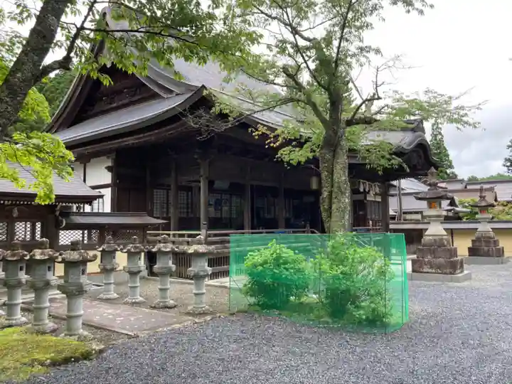 南院の本殿・本堂