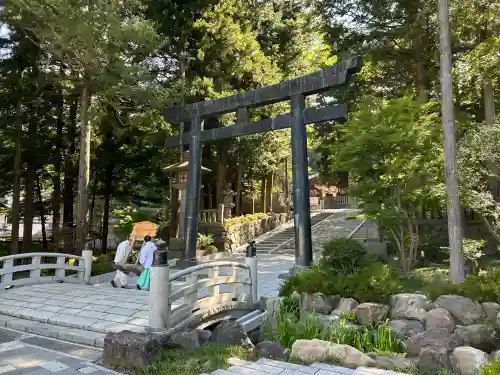 諏訪大社下社秋宮(長野県)