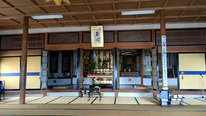 智恵光寺の本殿・本堂