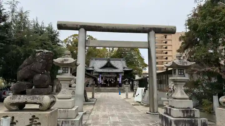 廣瀬神社の{uncategorized: "未分類", other: "その他", undefined: "問題あり", building: "その他建物", grave: "お墓", sacred_gate: "鳥居", guardian: "狛犬", statue: "像", buddha: "仏像", history: "歴史", nature: "自然", garden: "庭園", animal: "動物", pagoda: "塔", temizu: "手水舎", mountain_gate: "山門・神門", sanctuary: "本殿・本堂", subordinate: "末社・摂社", art: "芸術", scenery: "景色", jizo: "地蔵", ema: "絵馬", goshuin: "御朱印", omikuji: "おみくじ", items: "授与品その他", amulet: "お守り", goshuincho: "御朱印帳", eats: "食事", festival: "お祭り", votive_dance: "神楽", shichigosan: "七五三参", wedding: "結婚式", experience: "体験その他", initially: "初詣", around: "周辺", anti_infection: "感染症対策"}