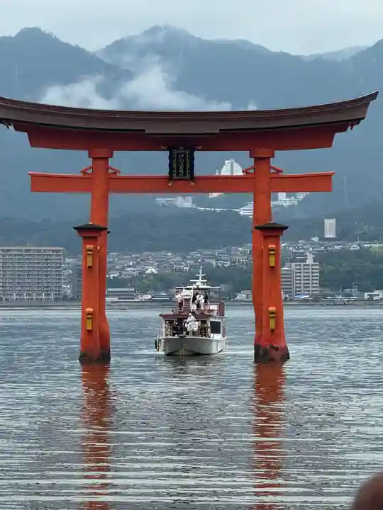 厳島神社(広島県)