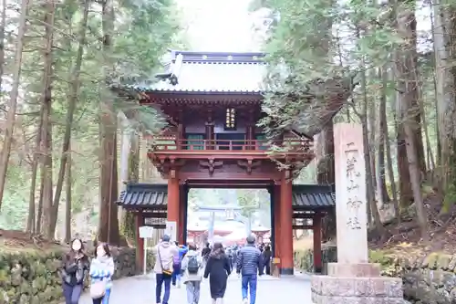 日光二荒山神社の山門