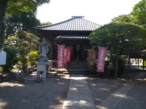 観音寺の本殿