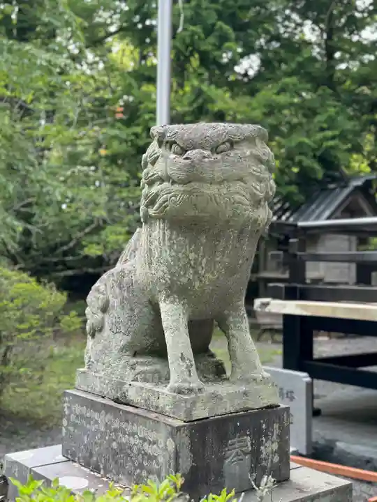 山中諏訪神社(山梨県)