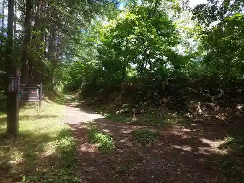 戸隠神社火之御子社の周辺