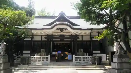 鳥越神社の本殿・本堂