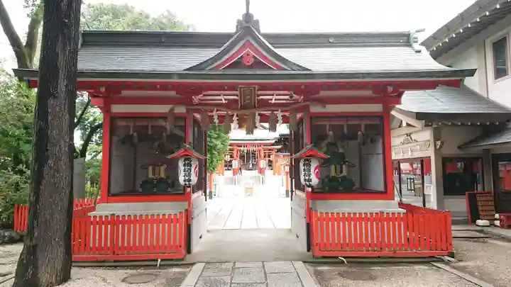 馬橋稲荷神社の山門・神門