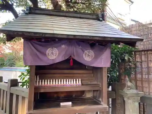 被官稲荷神社のその他建物