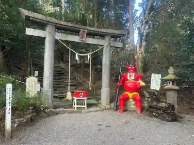 東霧島神社の{uncategorized: "未分類", other: "その他", undefined: "問題あり", building: "その他建物", grave: "お墓", sacred_gate: "鳥居", guardian: "狛犬", statue: "像", buddha: "仏像", history: "歴史", nature: "自然", garden: "庭園", animal: "動物", pagoda: "塔", temizu: "手水舎", mountain_gate: "山門・神門", sanctuary: "本殿・本堂", subordinate: "末社・摂社", art: "芸術", scenery: "景色", jizo: "地蔵", ema: "絵馬", goshuin: "御朱印", omikuji: "おみくじ", items: "授与品その他", amulet: "お守り", goshuincho: "御朱印帳", eats: "食事", festival: "お祭り", votive_dance: "神楽", shichigosan: "七五三参", wedding: "結婚式", experience: "体験その他", initially: "初詣", around: "周辺", anti_infection: "感染症対策"}