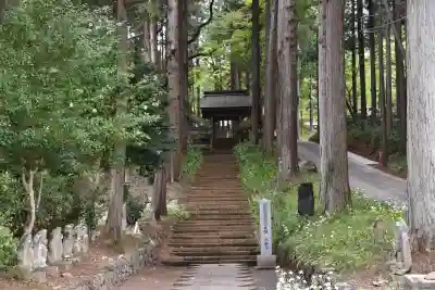 大雄寺の{uncategorized: "未分類", other: "その他", undefined: "問題あり", building: "その他建物", grave: "お墓", sacred_gate: "鳥居", guardian: "狛犬", statue: "像", buddha: "仏像", history: "歴史", nature: "自然", garden: "庭園", animal: "動物", pagoda: "塔", temizu: "手水舎", mountain_gate: "山門・神門", sanctuary: "本殿・本堂", subordinate: "末社・摂社", art: "芸術", scenery: "景色", jizo: "地蔵", ema: "絵馬", goshuin: "御朱印", omikuji: "おみくじ", items: "授与品その他", amulet: "お守り", goshuincho: "御朱印帳", eats: "食事", festival: "お祭り", votive_dance: "神楽", shichigosan: "七五三参", wedding: "結婚式", experience: "体験その他", initially: "初詣", around: "周辺", anti_infection: "感染症対策"}