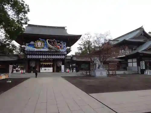 寒川神社の山門