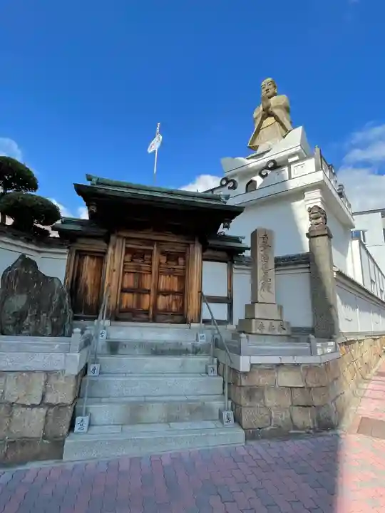 本壽寺(本寿寺)の山門・神門