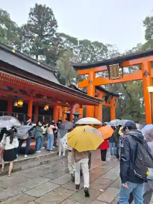 伏見稲荷大社の{uncategorized: "未分類", other: "その他", undefined: "問題あり", building: "その他建物", grave: "お墓", sacred_gate: "鳥居", guardian: "狛犬", statue: "像", buddha: "仏像", history: "歴史", nature: "自然", garden: "庭園", animal: "動物", pagoda: "塔", temizu: "手水舎", mountain_gate: "山門・神門", sanctuary: "本殿・本堂", subordinate: "末社・摂社", art: "芸術", scenery: "景色", jizo: "地蔵", ema: "絵馬", goshuin: "御朱印", omikuji: "おみくじ", items: "授与品その他", amulet: "お守り", goshuincho: "御朱印帳", eats: "食事", festival: "お祭り", votive_dance: "神楽", shichigosan: "七五三参", wedding: "結婚式", experience: "体験その他", initially: "初詣", around: "周辺", anti_infection: "感染症対策"}
