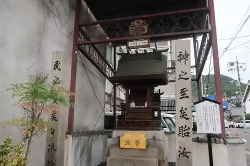 胡神社の本殿